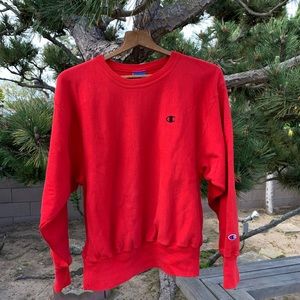VINTAGE 80s pullover bright red